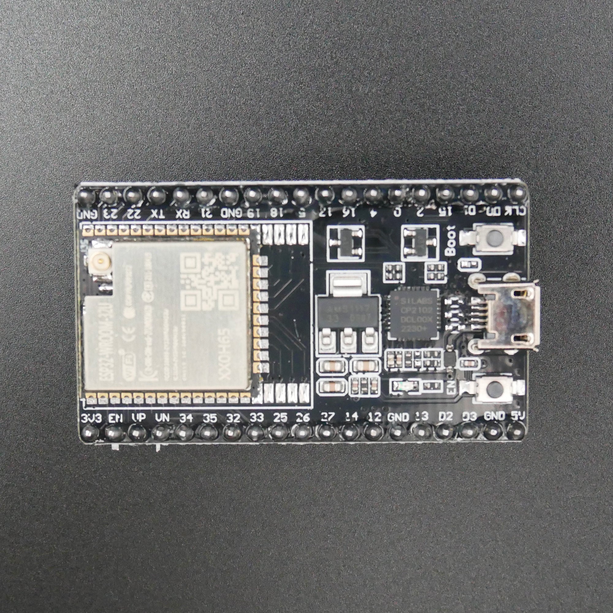 DUBEUYEW ESP32-DevKitC Con Antenna 2.4GHz – Scheda ESP32-WROOM-32U Per Arduino, GPIO Breakout E Cavo Dati Inclusi