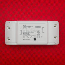 Carica l'immagine nel visualizzatore di Gallery, SONOFF Basic WiFi